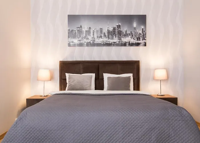 Modern Apartment At Classic Warsaw