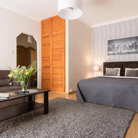 Modern Apartment At Classic Warsaw Exterior photo